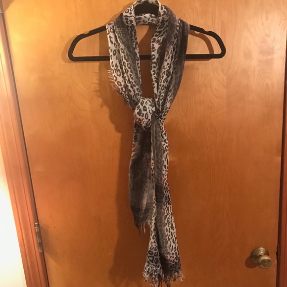 Patterned Scarf - Picture 2 of 4
